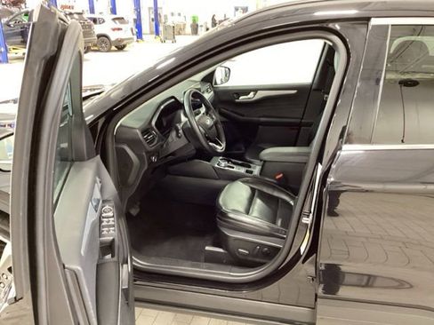 Used 2023 Ford Escape Platinum AWD/4WD image 10