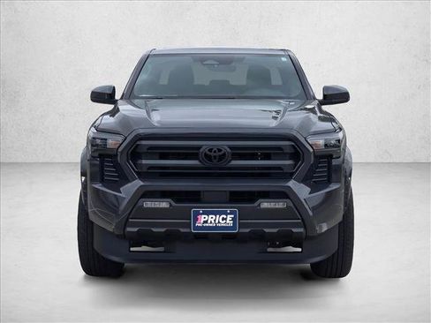 Used 2025 Toyota Tacoma SR5 AWD/4WD image 25