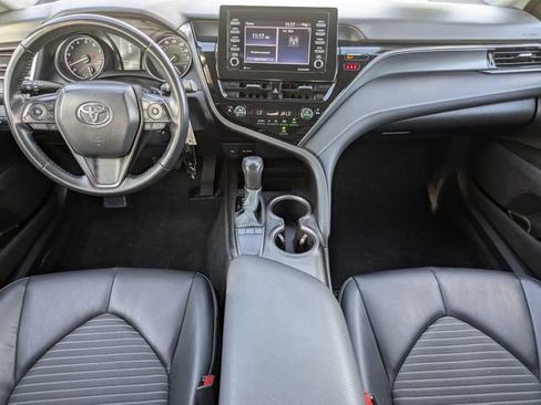 Used 2024 Toyota Camry SE image 11