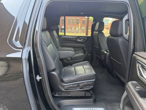 Used 2024 Chevrolet Suburban RST w/ Luxury Package AWD/4WD image 14