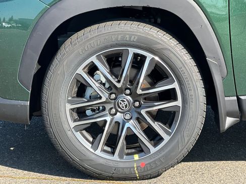 New 2026 Toyota Corolla Cross XLE image 30