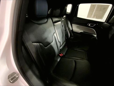 Used 2025 Jeep Compass Limited AWD/4WD image 23