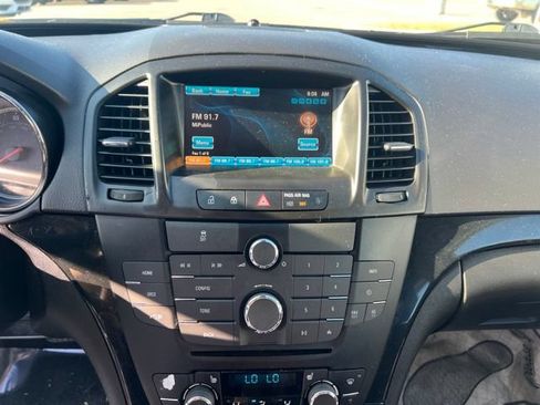 Used 2013 Buick Regal Leather FWD image 18