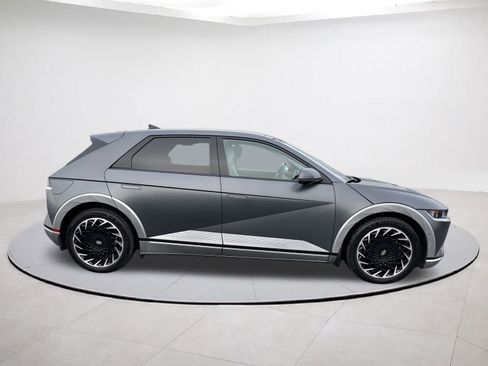Used 2023 Hyundai Ioniq 5 Limited image 6
