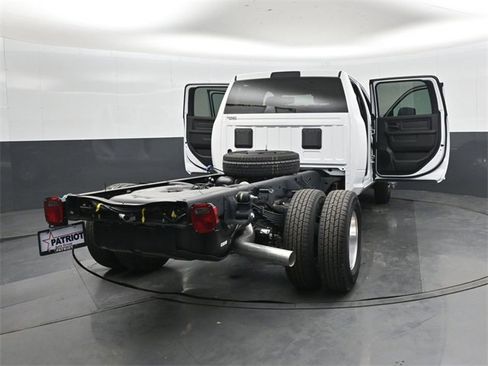 New 2026 RAM 3500 Tradesman w/ Chrome Appearance Group image 48