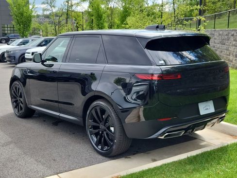New 2026 Land Rover Range Rover Sport SE AWD/4WD image 12