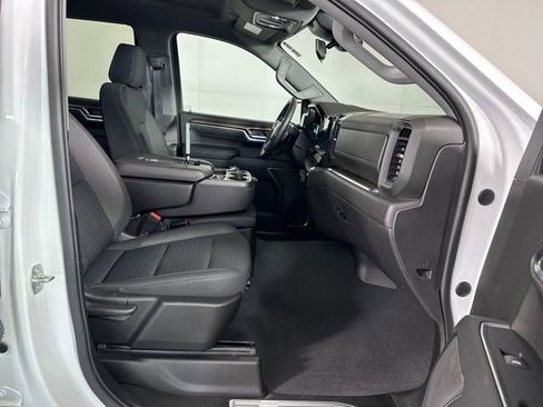 Used 2023 Chevrolet Silverado 1500 LT image 28