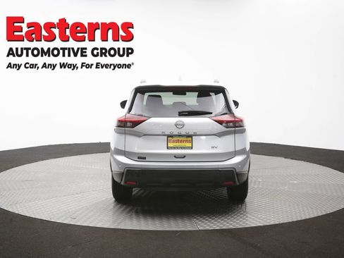 Used 2024 Nissan Rogue SV FWD image 35