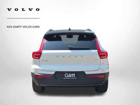 Used 2023 Volvo XC40 Recharge Ultimate AWD/4WD image 4