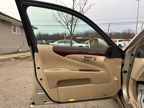 Used 2012 Lexus LS 460 AWD image 17