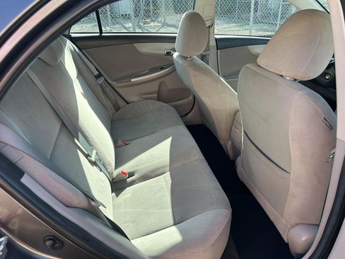 Used 2013 Toyota Corolla LE image 15