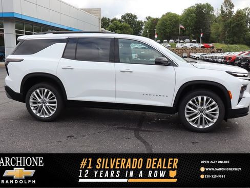 New 2026 Chevrolet Traverse LT AWD/4WD image 1