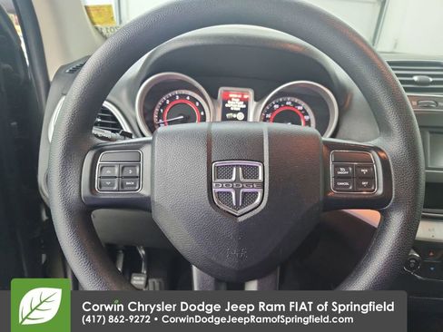 Used 2019 Dodge Journey SE image 22