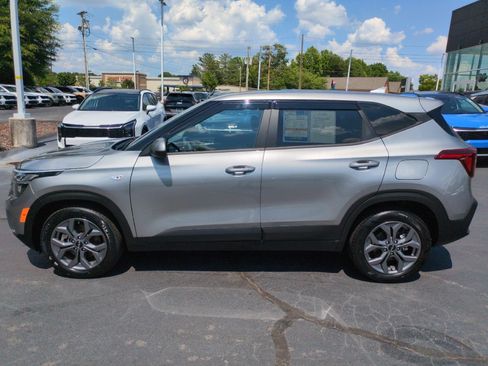 Used 2024 Kia Seltos LX AWD/4WD image 4
