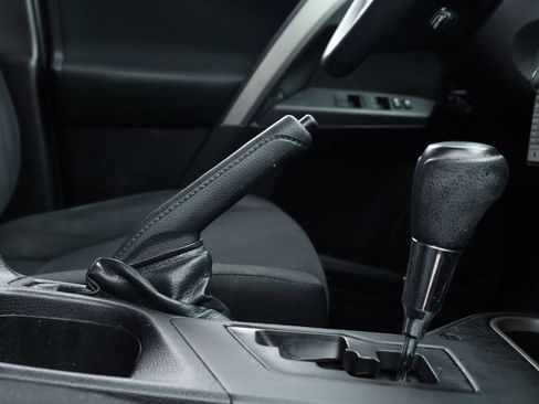 Used 2017 Toyota RAV4 LE image 11