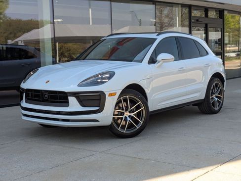 New 2026 Porsche Macan AWD/4WD image 1