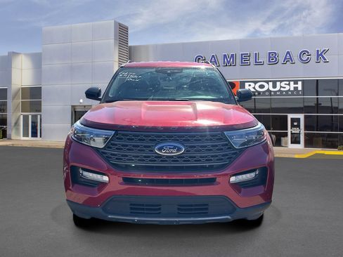 Used 2023 Ford Explorer XLT w/ Equipment Group 202A RWD image 3