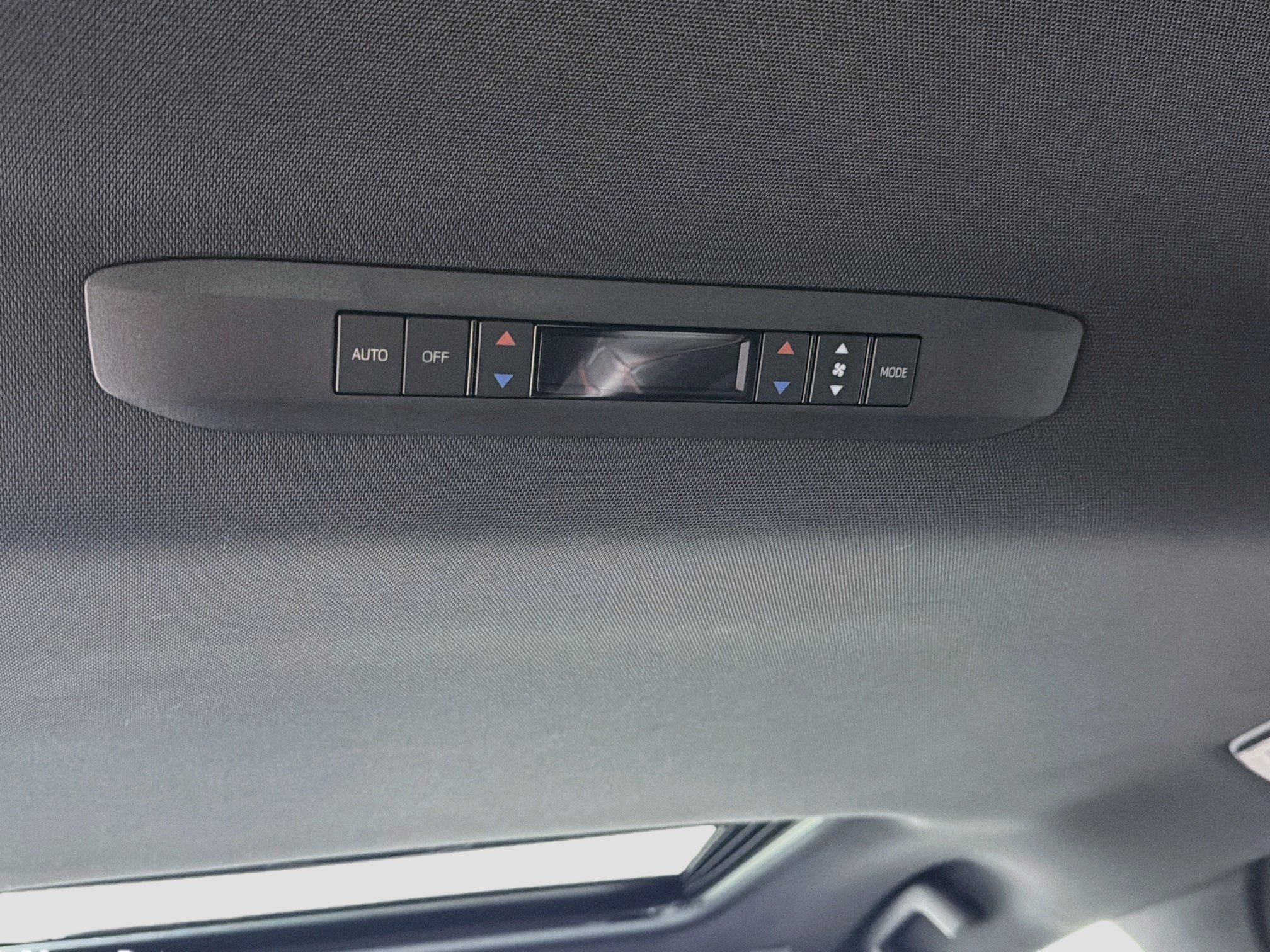 Used 2025 Toyota Sienna XSE FWD image 26