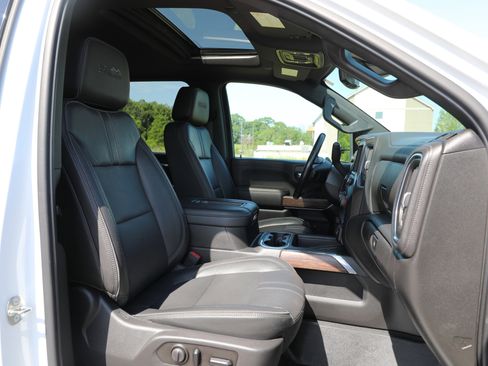 Used 2020 Chevrolet Silverado 2500 High Country image 4