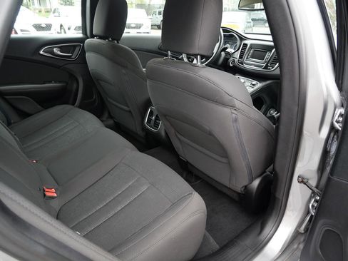 Used 2016 Chrysler 200 Limited w/ Convenience Group FWD image 27