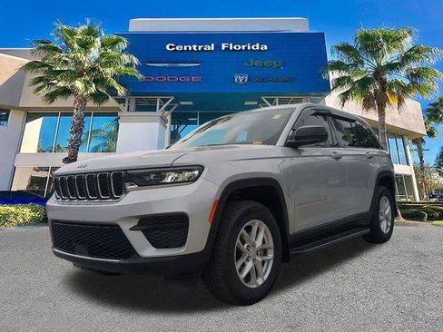 Certified 2025 Jeep Grand Cherokee Laredo X w/ Trailer Tow Package RWD image 9