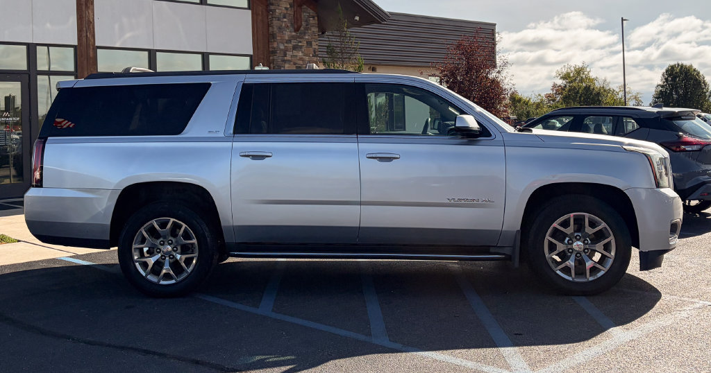 Used 2015 GMC Yukon XL SLT w/ HD Trailering Package AWD/4WD image 25