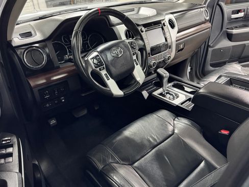 Used 2018 Toyota Tundra Limited w/ Limited Premium Package image 20