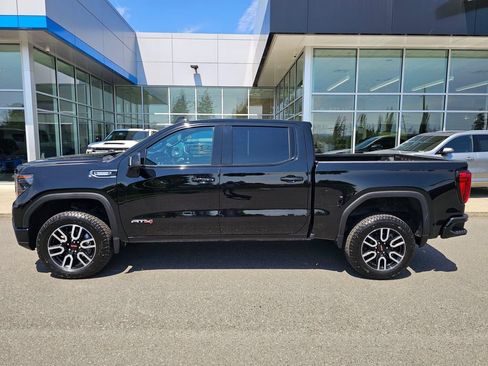 Used 2025 GMC Sierra 1500 AT4 w/ AT4 Preferred Package AWD/4WD image 2