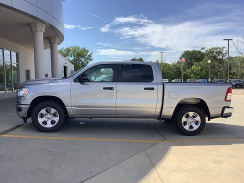 Used 2023 RAM 1500 Big Horn AWD/4WD image 2
