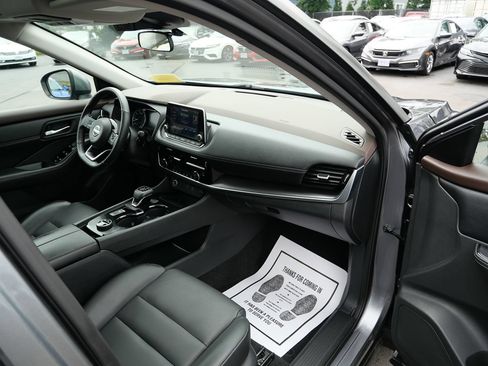 Used 2022 Nissan Rogue SV w/ SV Premium Package AWD/4WD image 17