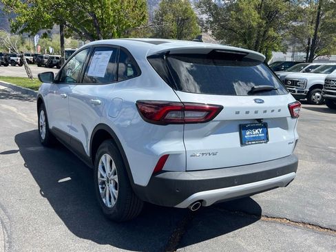 Used 2025 Ford Escape Active w/ Tech Pack #1 AWD/4WD image 8
