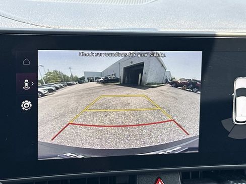 Used 2023 Kia Sportage EX FWD image 28