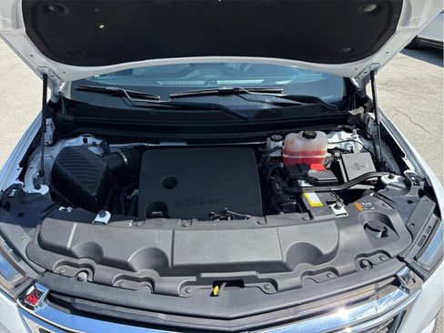 Used 2023 Chevrolet Traverse LS FWD image 45