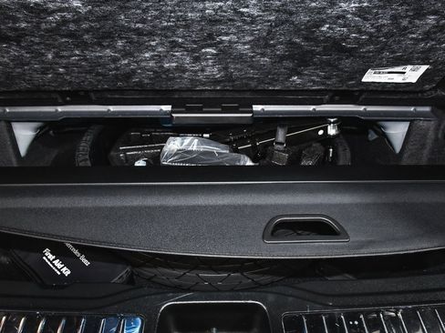 Used 2025 Mercedes-Benz GLS 450 4MATIC image 69