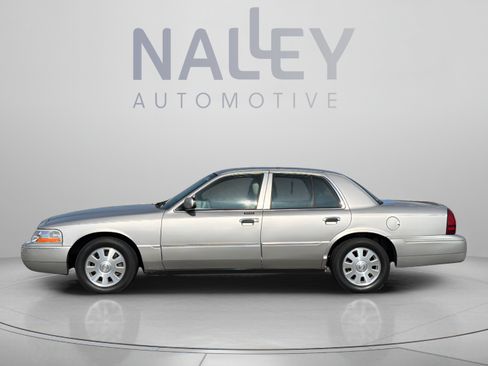 Used 2005 Mercury Grand Marquis LS RWD image 2