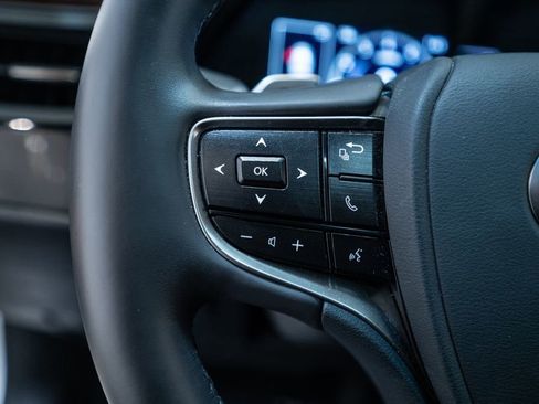 Used 2023 Lexus ES 350 w/ Premium Package image 19