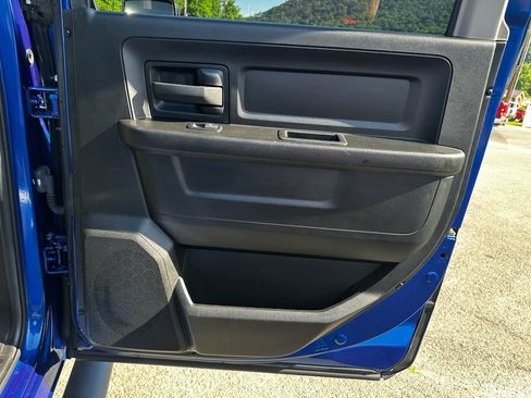Used 2019 RAM 1500 Express w/ Express Value Package AWD/4WD image 25