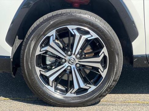 Certified 2022 Toyota RAV4 XSE AWD/4WD image 33