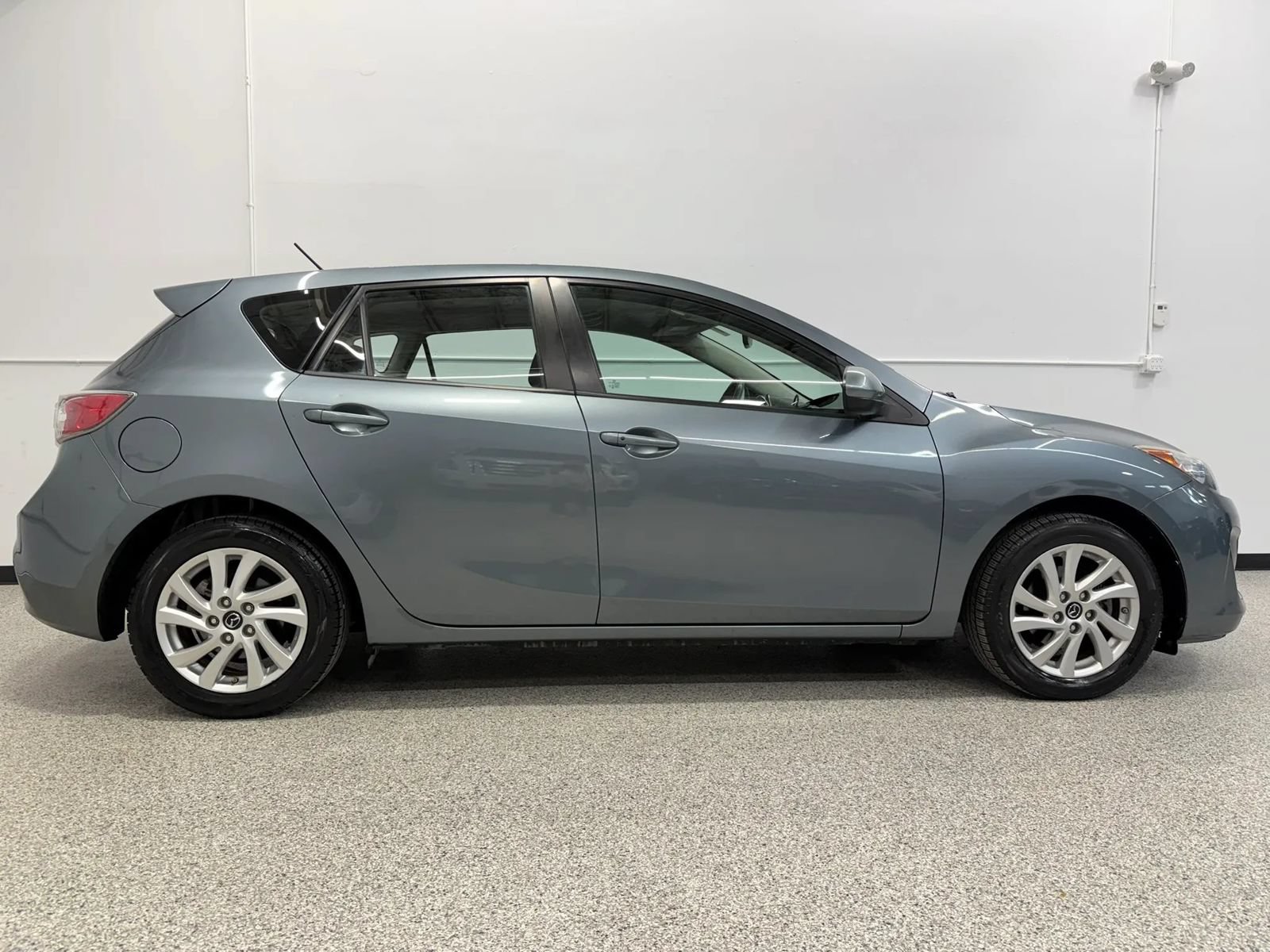 Used 2013 MAZDA MAZDA3 i Touring FWD image 13