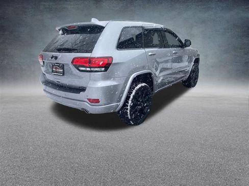 Used 2019 Jeep Grand Cherokee Altitude image 5