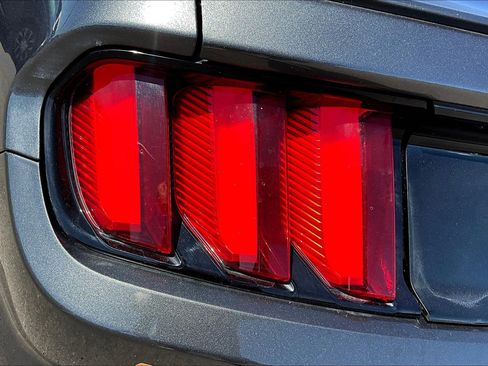 Used 2016 Ford Mustang Coupe image 28