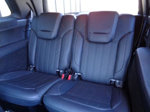 Used 2019 Mercedes-Benz GLS 450 4MATIC w/ Premium 1 Package image 18