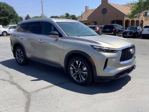 Used 2023 INFINITI QX60 Luxe w/ Cargo Package AWD/4WD image 7