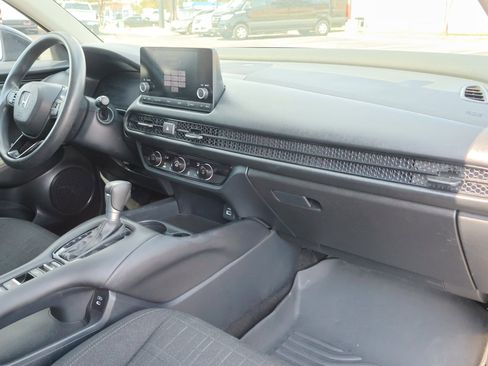 Used 2024 Honda HR-V LX image 30