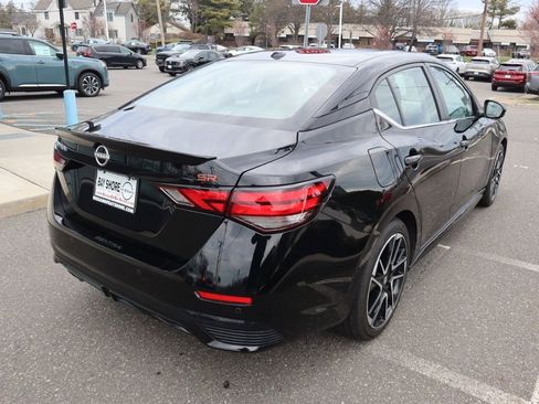 Certified 2024 Nissan Sentra SR FWD image 6