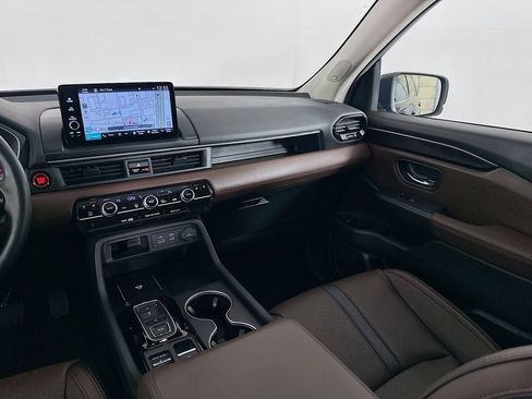 Certified 2024 Honda Pilot Elite image 25