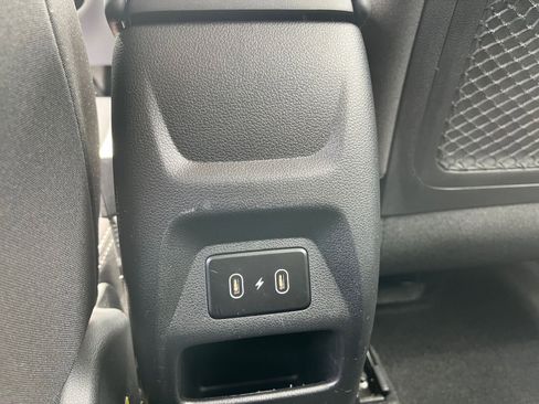 Used 2025 Hyundai Venue SEL FWD image 23