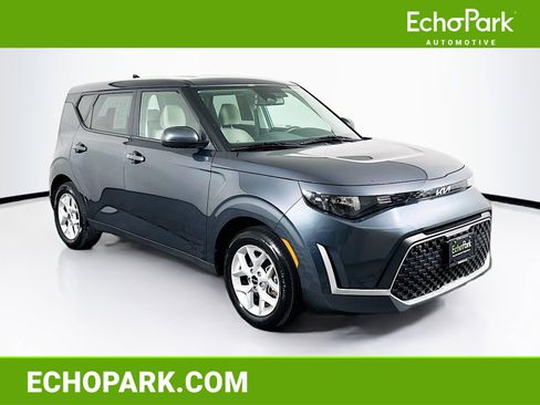 Used 2025 Kia Soul LX w/ LX Technology Package image 1