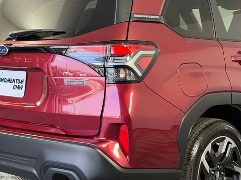 Used 2025 Subaru Forester Premium image 12