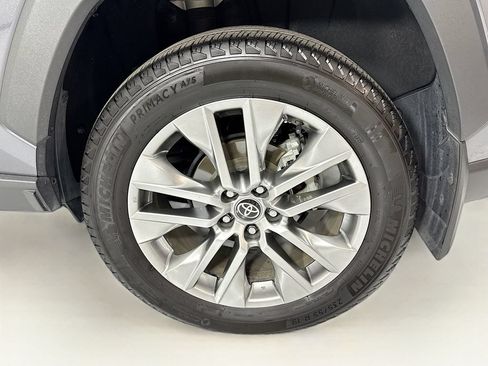 Used 2022 Toyota RAV4 Limited AWD/4WD image 31